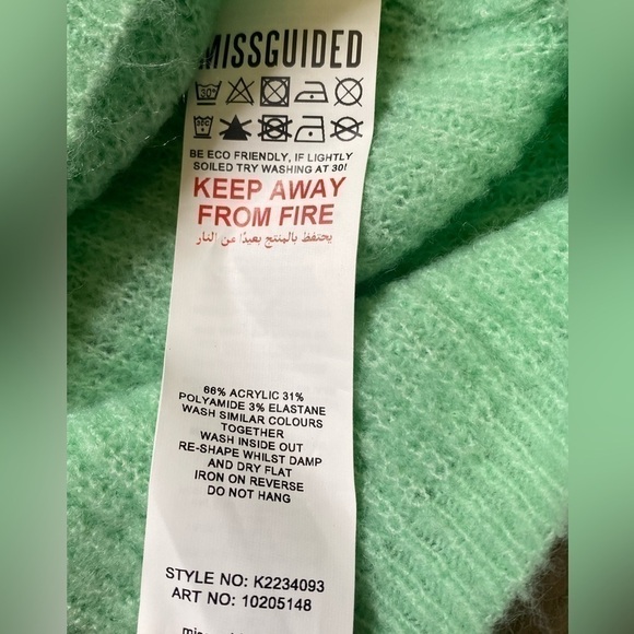 NWT MISGUIDED MINT GREEN LONG KNIT SKIRT SIZE 2/4 - Picture 2 of 4